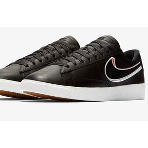 NIB Nike Blazer Low LX Black Royal Tint Monarch Womens Size 6